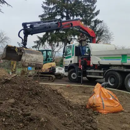 Évacuation de terre et remblai avec camion benne à Toulouse
